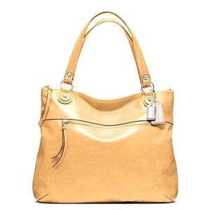 NWT Coach Poppy Glam Tote in Sunflower